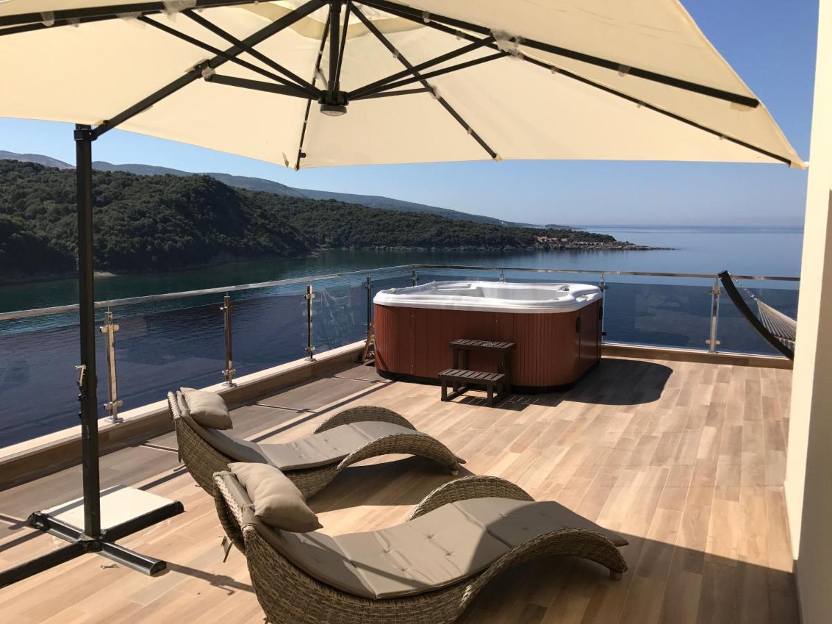 Royal Bay Apartment